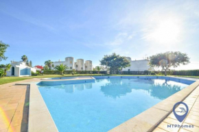 Casa da Figueira by MTPhomes